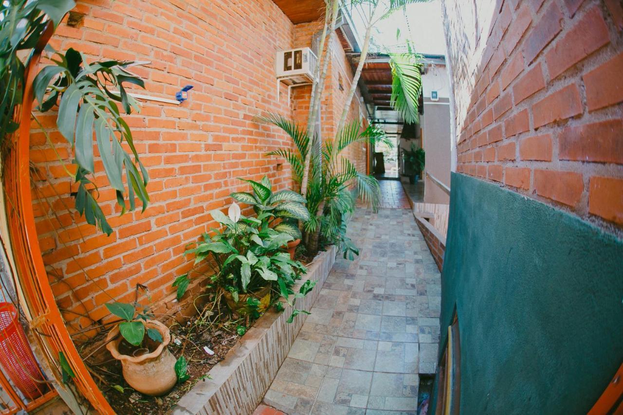 Hotel Tierra Colorada Puerto Iguazu Exterior photo